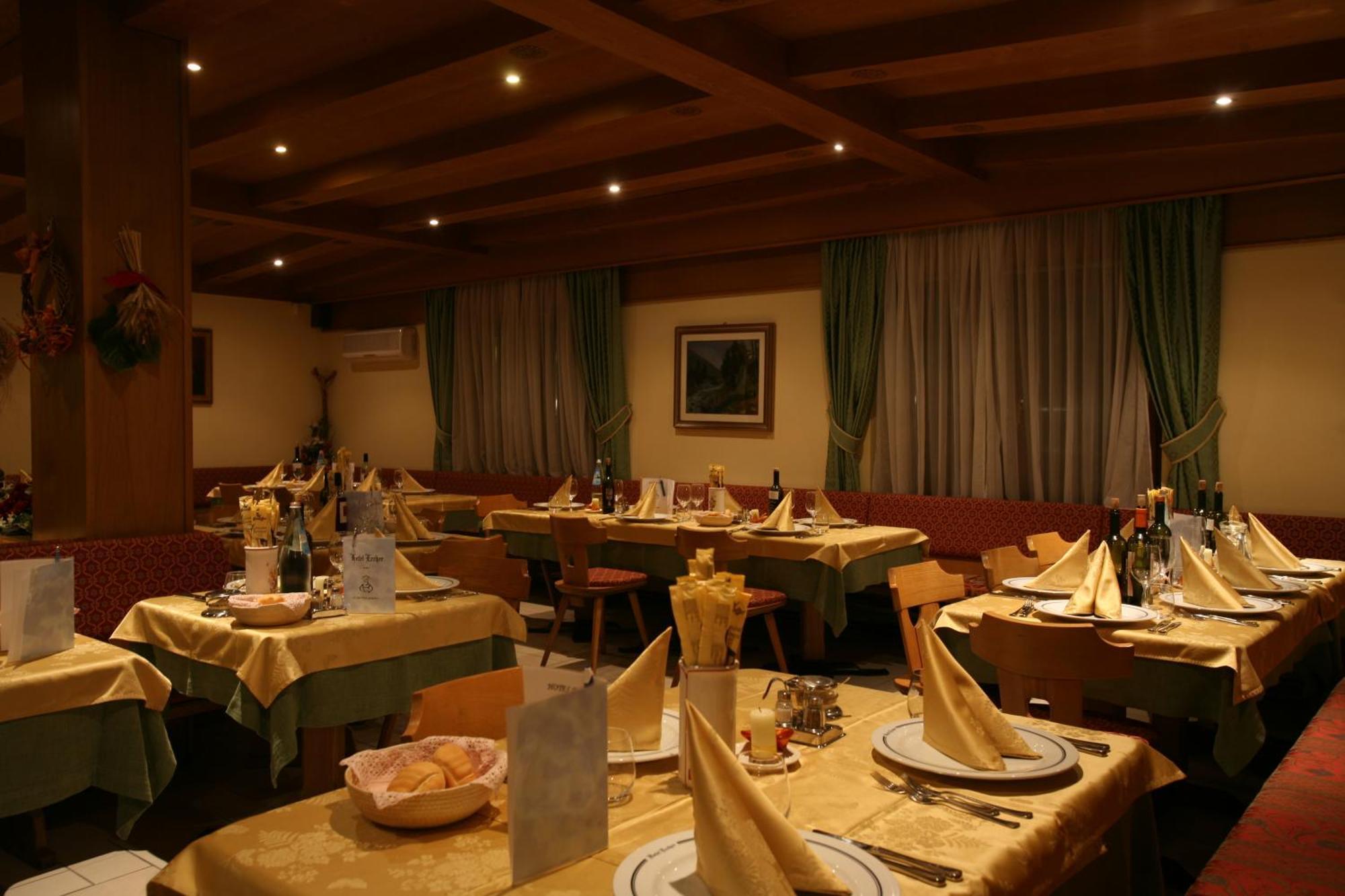 Hotel Eccher 3 Stelle Superior Mezzana  Eksteriør billede