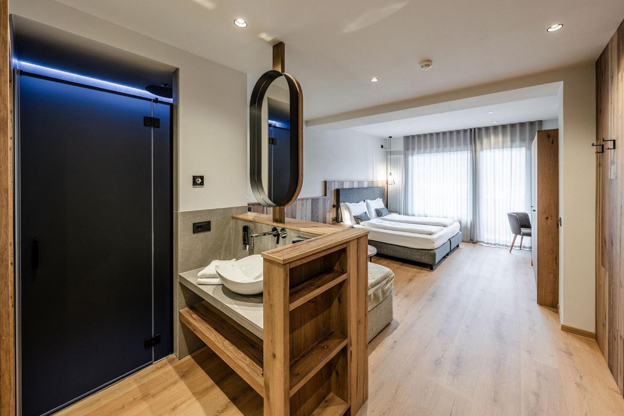 Hotel Eccher 3 Stelle Superior Mezzana  Eksteriør billede