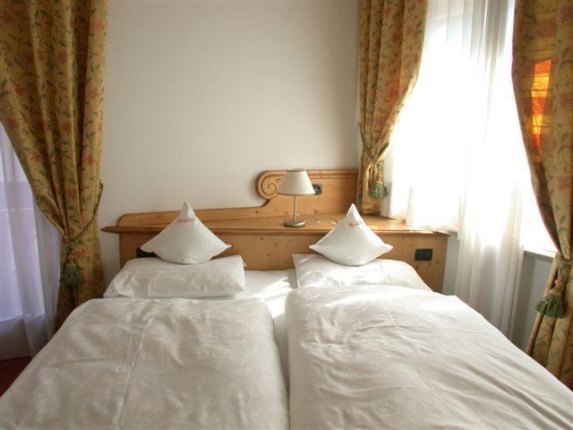 Hotel Eccher 3 Stelle Superior Mezzana  Eksteriør billede