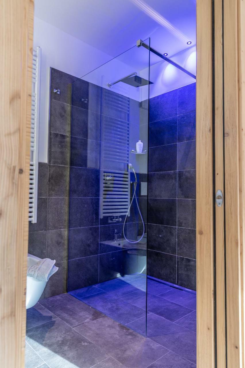 Hotel Eccher 3 Stelle Superior Mezzana  Eksteriør billede